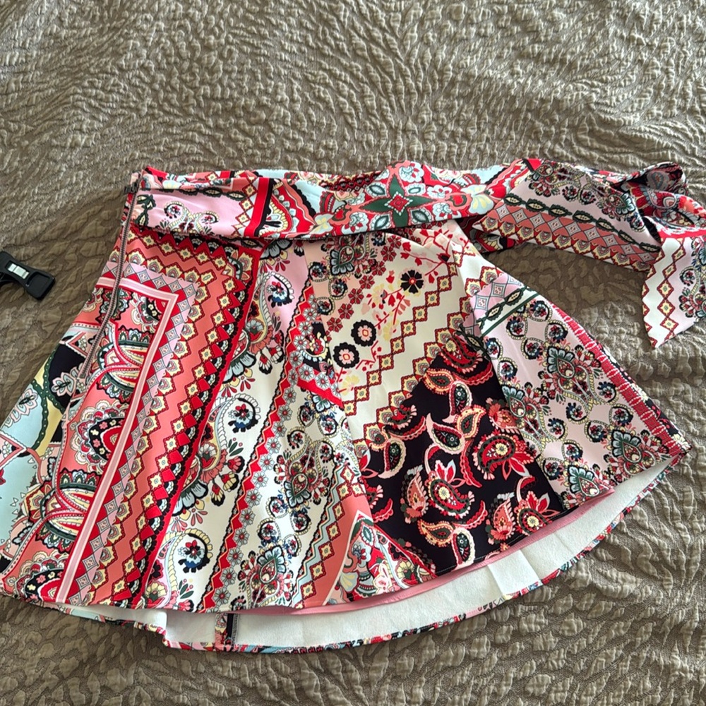 Alice + Olivia